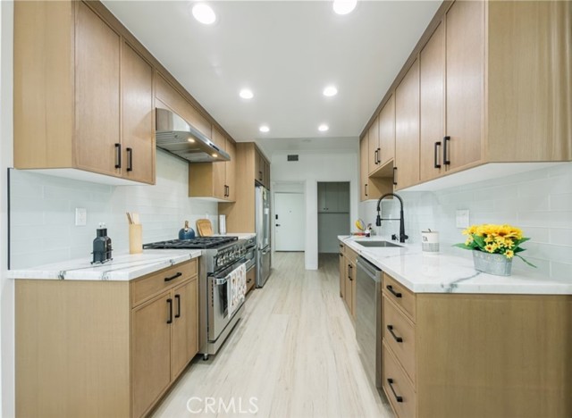 Detail Gallery Image 30 of 64 For 1944 Glendon #209,  Los Angeles,  CA 90025 - 2 Beds | 2/1 Baths