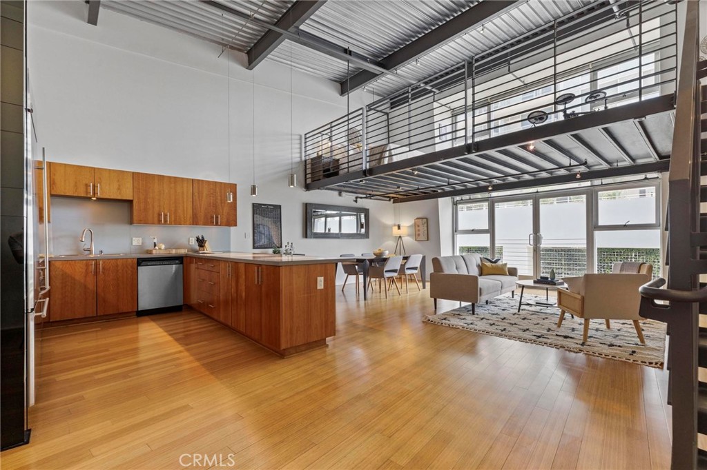 1130 S Flower Street 409, Los Angeles, CA 90015