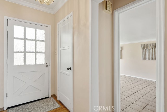 10525 Olive Street, Temple City CA: https://media.crmls.org/medias/d05e04e7-133c-403d-a6e6-55211f696ef5.jpg