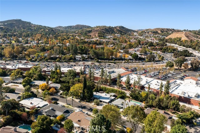 Detail Gallery Image 47 of 56 For 4835 Almidor Ave, Woodland Hills,  CA 91364 - 5 Beds | 3 Baths