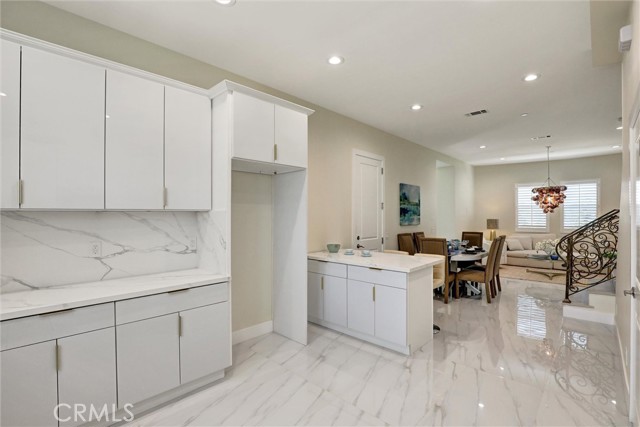 Detail Gallery Image 15 of 59 For 19002 Delaware St, Huntington Beach,  CA 92648 - 6 Beds | 5/1 Baths