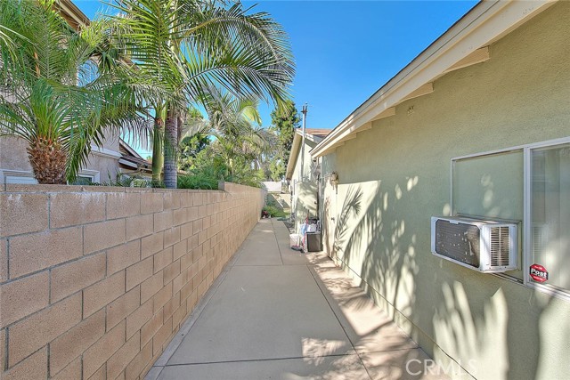 14104 Barrydale Street, La Puente CA: https://media.crmls.org/medias/d05ed191-d17d-4c8d-b11b-97012d41e6db.jpg