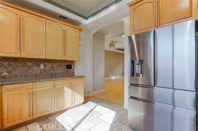 Detail Gallery Image 9 of 30 For 711 E Angeleno Ave #102,  Burbank,  CA 91501 - 3 Beds | 3 Baths