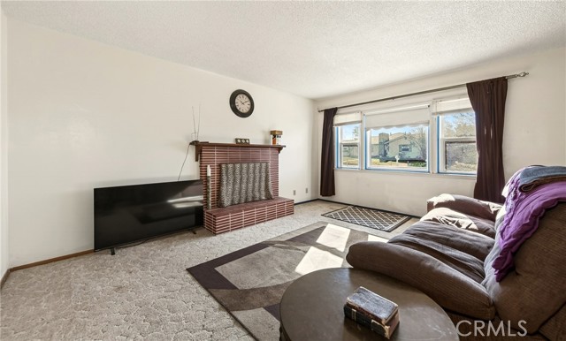 Detail Gallery Image 10 of 19 For 35236 Elm Ln, Yucaipa,  CA 92399 - 2 Beds | 1/1 Baths