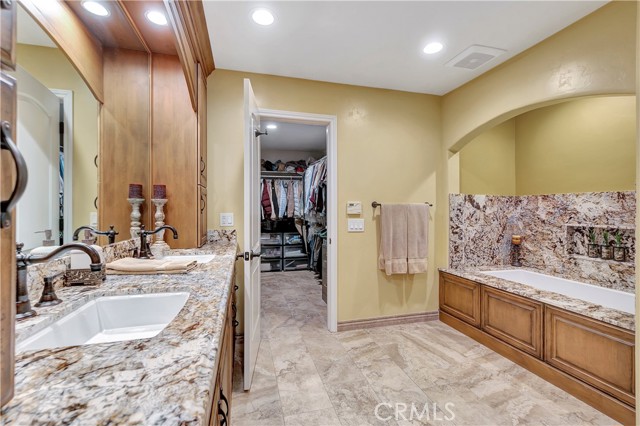 Detail Gallery Image 27 of 55 For 8569 Volga River Cir, Fountain Valley,  CA 92708 - 5 Beds | 2/1 Baths