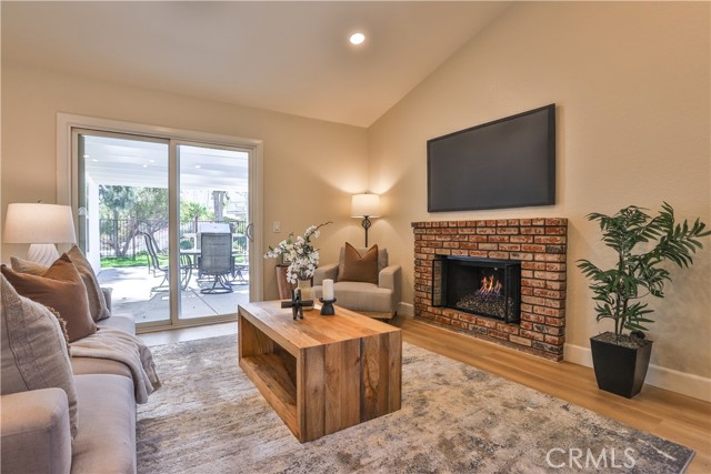 Detail Gallery Image 8 of 57 For 9467 Palm Canyon Dr, Corona,  CA 92883 - 4 Beds | 2 Baths