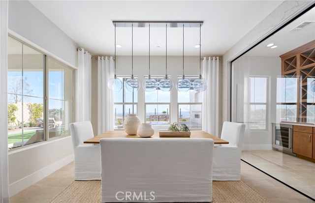 Detail Gallery Image 16 of 27 For 21162 Poema Pl, Chatsworth,  CA 91311 - 5 Beds | 5/2 Baths