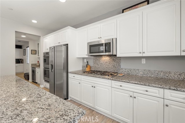 Detail Gallery Image 14 of 34 For 862 Genaro Dr, Perris,  CA 92571 - 3 Beds | 2/1 Baths