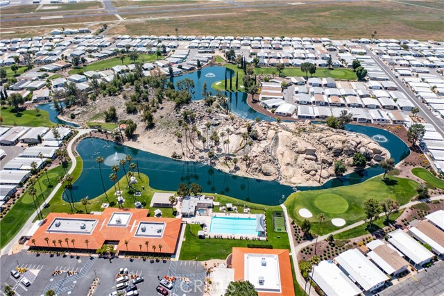 5001 W Florida Avenue, Hemet CA: https://media.crmls.org/medias/d06144c0-f6f6-42e7-9fa4-03be541d4148.jpg