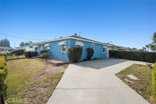 14005 Carfax Avenue, Bellflower, California 90706, 4 Bedrooms Bedrooms, ,2 BathroomsBathrooms,Single Family Residence,For Sale,Carfax,RS25026643