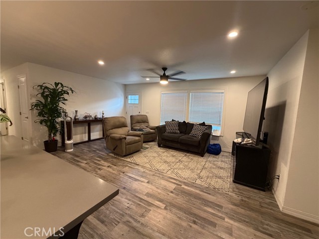 Detail Gallery Image 8 of 33 For 5800 Hamner Ave #71,  Corona,  CA 91752 - 4 Beds | 2 Baths