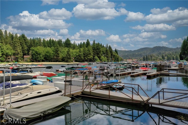 Detail Gallery Image 7 of 15 For 27513 Meadow Bay Dr, Lake Arrowhead,  CA 92352 - – Beds | – Baths