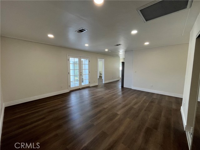 Detail Gallery Image 2 of 13 For 24101 Victory, West Hills,  CA 91307 - 3 Beds | 2 Baths