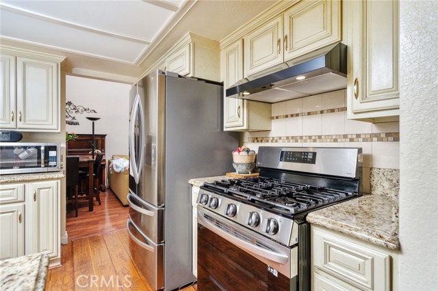 2341 N Palm Avenue, Rialto CA: https://media.crmls.org/medias/d0631824-054c-4151-a5f2-97a363588660.jpg