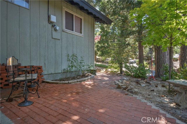Detail Gallery Image 23 of 27 For 1121 Chateau Dr, Crestline,  CA 92325 - 2 Beds | 2 Baths