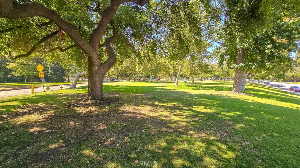 https://media.crmls.org/medias/d0644bd2-dcec-4c7d-babd-60dba600335e.jpg?preset=X-Large