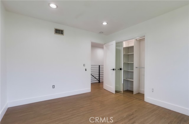 5528 Voletta Place, Valley Village CA: https://media.crmls.org/medias/d064ad25-aa60-48c4-bc4d-ac9b063c205d.jpg