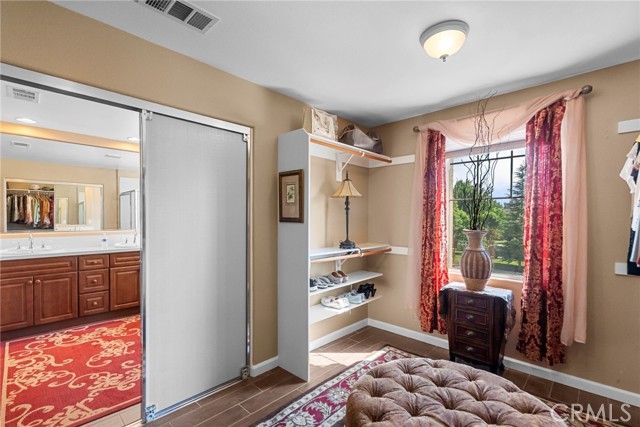 30444 Hidden Valley Court, Castaic CA: https://media.crmls.org/medias/d064cc60-c510-4e5a-a80b-5b5671565a76.jpg