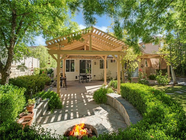 Detail Gallery Image 32 of 42 For 21103 Cross Creek Dr, Saugus,  CA 91350 - 3 Beds | 3 Baths