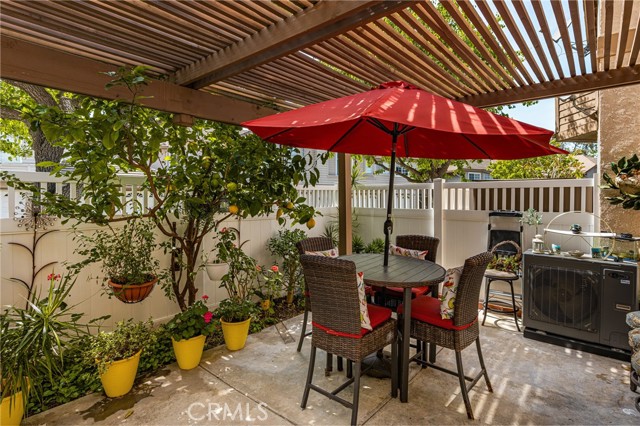 Detail Gallery Image 20 of 40 For 24394 Larchmont Ct, Laguna Hills,  CA 92653 - 2 Beds | 2/1 Baths