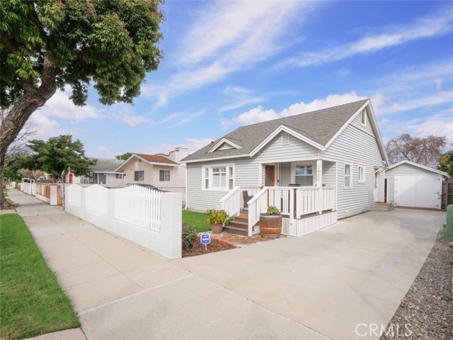 2422 Adriatic Avenue, Long Beach, California 90810, 2 Bedrooms Bedrooms, ,1 BathroomBathrooms,Single Family Residence,For Sale,Adriatic,PV24031536