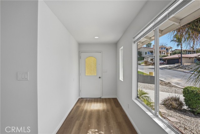 Detail Gallery Image 6 of 43 For 22082 Loch Lomond Dr, Canyon Lake,  CA 92587 - 2 Beds | 2 Baths