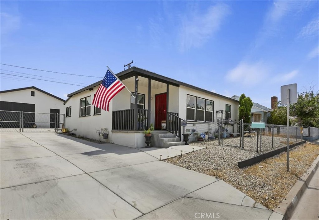 112 W Grandview Drive