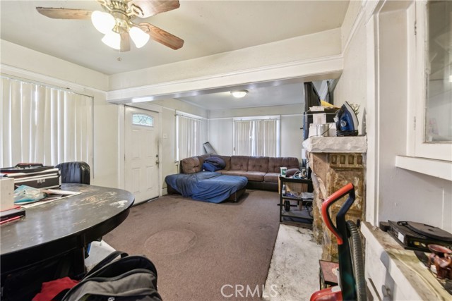 231 W 88th Street, Los Angeles CA: https://media.crmls.org/medias/d0681cd5-b4f4-4415-ae1d-16059c051a3b.jpg