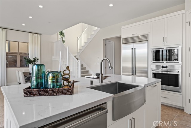 146 Tomahawk, Irvine CA: https://media.crmls.org/medias/d0686346-90d2-483c-b701-c3f963c6b2e5.jpg