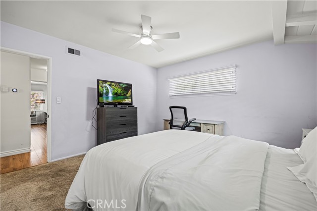 17955 Archwood Street, Reseda CA: https://media.crmls.org/medias/d068925b-62ea-42ce-ae73-c42cb1096f81.jpg
