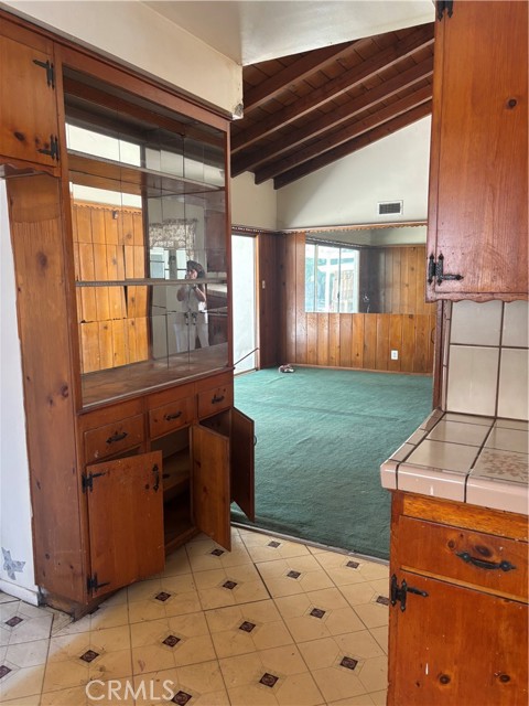 9001 KESTER AVE, Panorama City CA: https://media.crmls.org/medias/d068dd95-ccb2-48dc-a1ad-97e6312d03b4.jpg