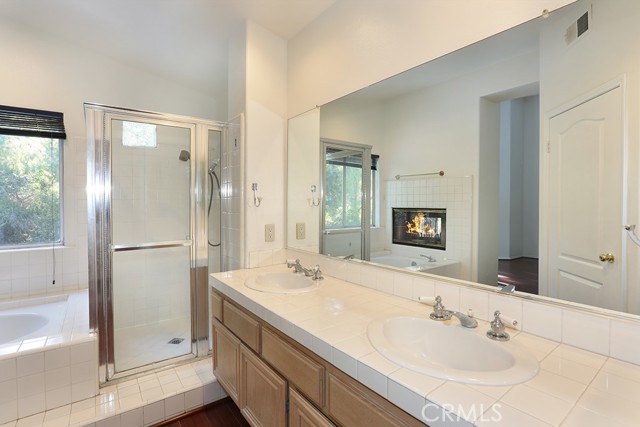 Image 27 of 50 For 961 Lone Pine