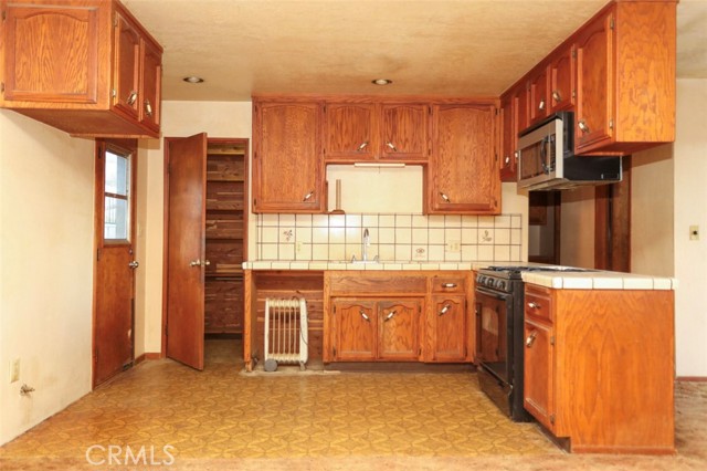 Detail Gallery Image 10 of 28 For 108 Cypress, Wofford Heights,  CA 93285 - 2 Beds | 1/1 Baths