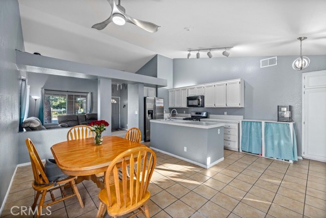 Detail Gallery Image 8 of 35 For 43527 Grange St, Lancaster,  CA 93535 - 4 Beds | 2 Baths