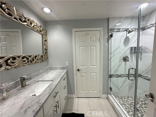 2253 Martin, Irvine CA: https://media.crmls.org/medias/d06a72cd-2090-4ab3-830e-7ce807978d73.jpg