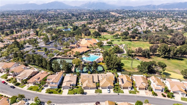 31465 Inverness Court, Temecula CA: https://media.crmls.org/medias/d06a87c3-d316-4e40-a9b0-dea20159f13c.jpg