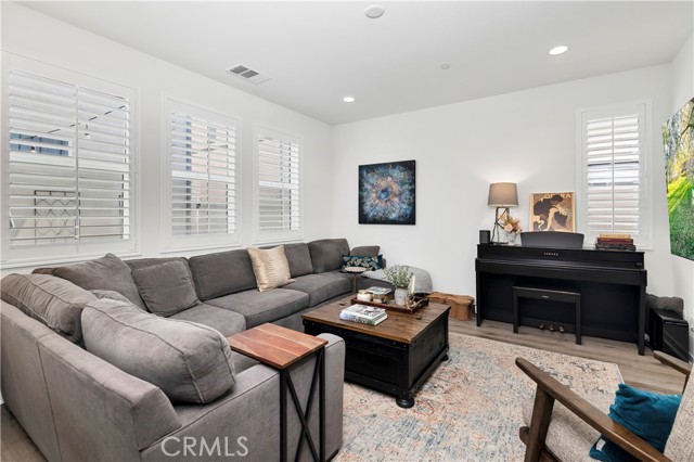 Detail Gallery Image 4 of 66 For 32613 Brunello Way, Temecula,  CA 92591 - 4 Beds | 3 Baths