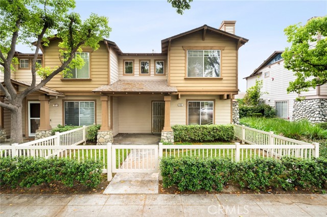 Detail Gallery Image 1 of 23 For 935 E Broadway, Anaheim,  CA 92805 - 3 Beds | 2/1 Baths