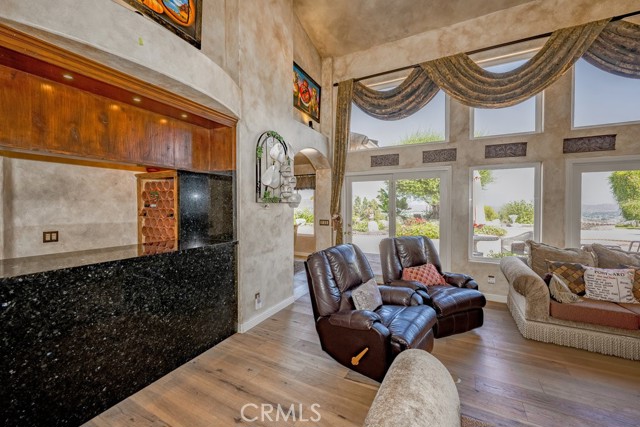 Detail Gallery Image 15 of 63 For 371 Donlin Ln, Newbury Park,  CA 91320 - 4 Beds | 3/1 Baths