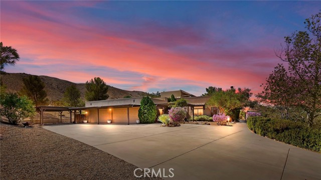 Detail Gallery Image 1 of 1 For 23183 Roundup Way, Apple Valley,  CA 92308 - 3 Beds | 3/2 Baths