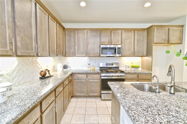 2969 E Merritt Paseo, Ontario CA: https://media.crmls.org/medias/d06d0143-6307-4eae-90c4-cfb6b5803053.jpg