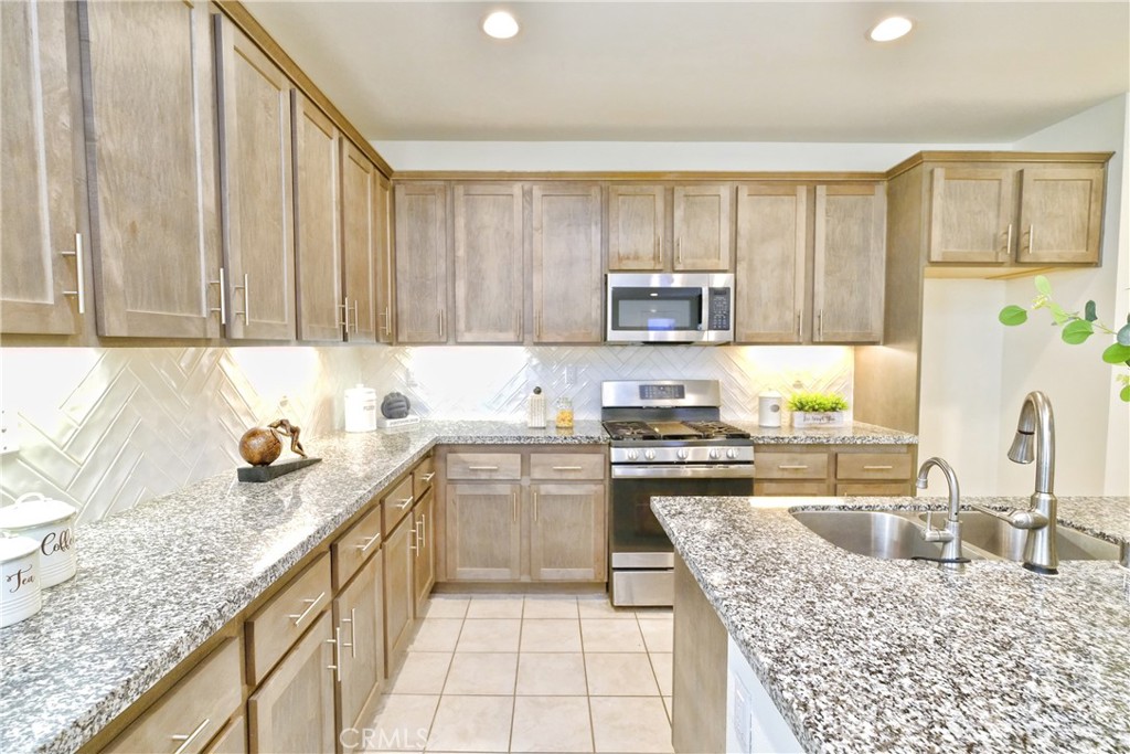 MLS #WS25176152 img 7