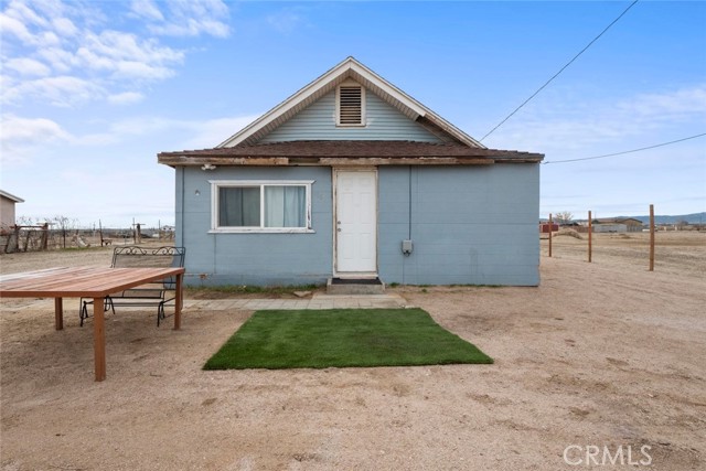 Detail Gallery Image 1 of 22 For 9668 W Rosamond Bld, Rosamond,  CA 93560 - 2 Beds | 1 Baths