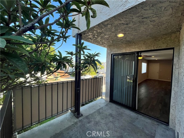 623 E Cedar # A, Burbank, California 91501, 2 Bedrooms Bedrooms, ,2 BathroomsBathrooms,Residential Lease,For Rent,623 E Cedar # A,CRBB24210685