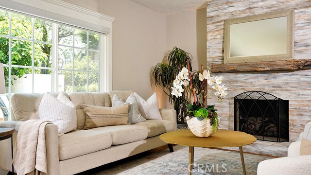 23782 Lagarto, Mission Viejo CA: https://media.crmls.org/medias/d06ed650-5f9e-49ff-b70b-639f3ff6c995.jpg