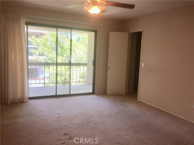 Detail Gallery Image 4 of 6 For 10201 Mason Ave #101,  Chatsworth,  CA 91311 - 2 Beds | 2/1 Baths