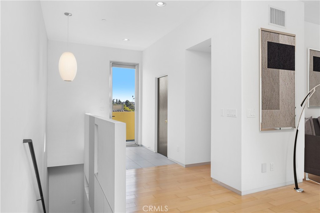 932 Manhattan Beach Boulevard, #B