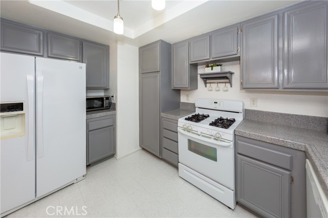 Detail Gallery Image 9 of 22 For 25146 Steinbeck a,  Stevenson Ranch,  CA 91381 - 3 Beds | 2/1 Baths