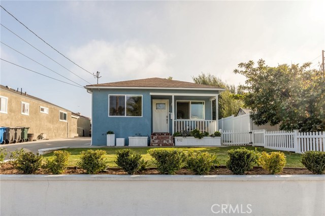 1012 Avenue C, Redondo Beach, California 90277, 4 Bedrooms Bedrooms, ,2 BathroomsBathrooms,Residential,Sold,Avenue C,SB19263287