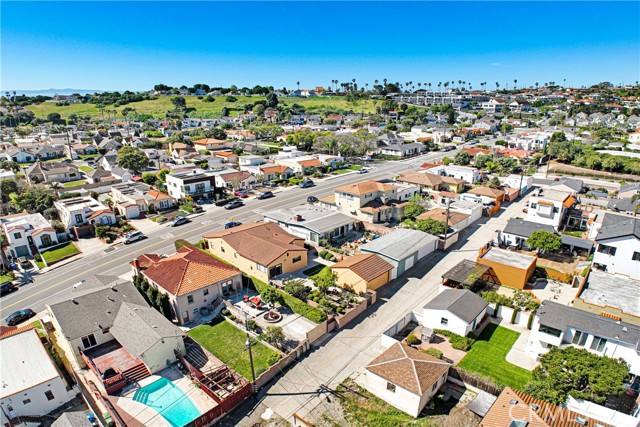 Image 64 of 75 For 1342 19th Street